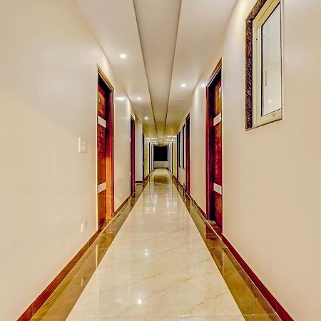 Collection O Hotel Aditya Palace Near Leisure Valley Park Gurgaon Exterior foto