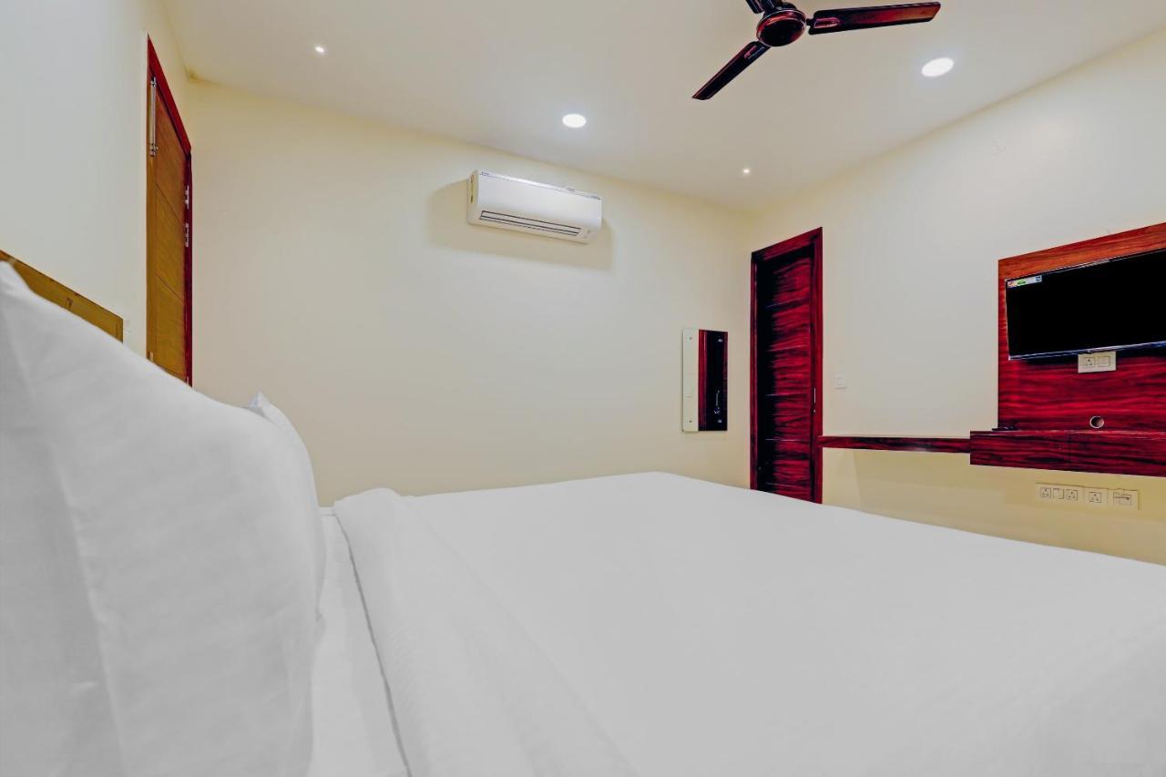 Collection O Hotel Aditya Palace Near Leisure Valley Park Gurgaon Exterior foto