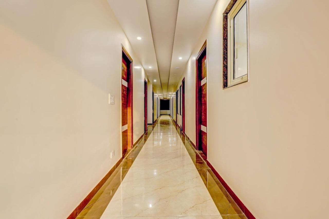Collection O Hotel Aditya Palace Near Leisure Valley Park Gurgaon Exterior foto